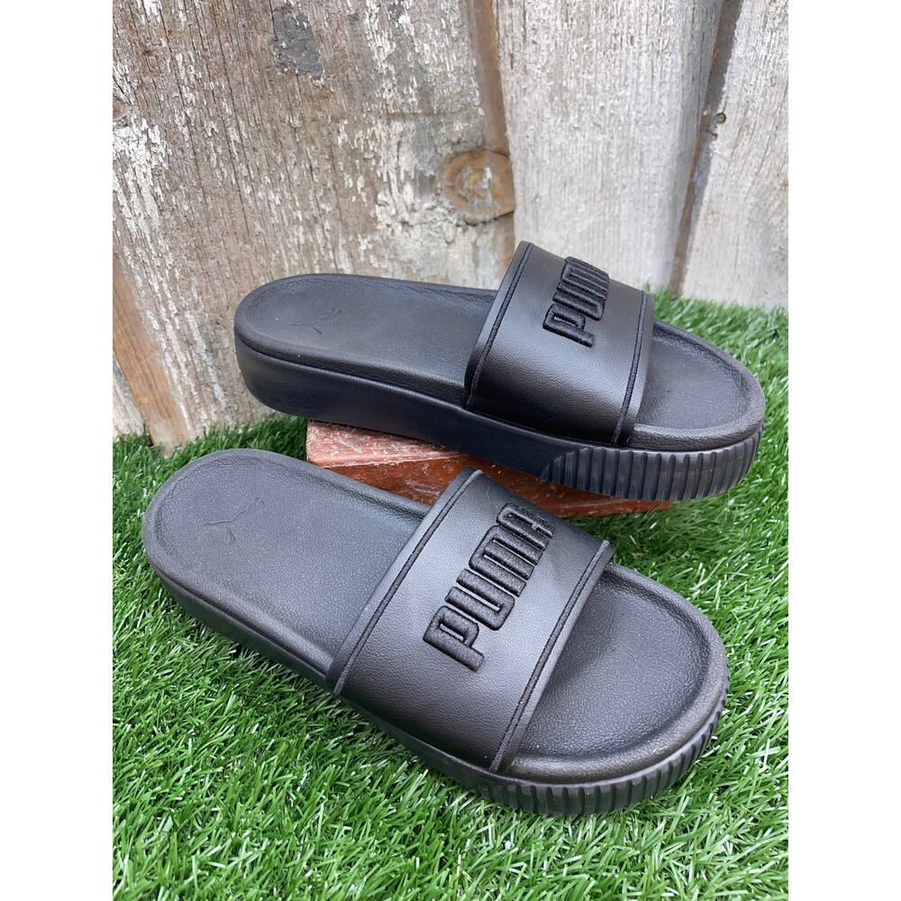 PLATFORM PUMA SLIDES PRICE FIRM! GREAT CONDITION - Picture 4 of 8